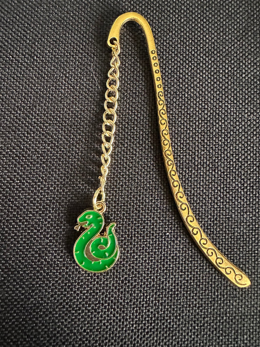 Green Snake Bookmark with Enamel Charm, Gold Book Mark, Gift for Fantasy Readers, Unique Serpent Bookish Gift